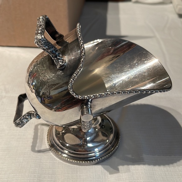 Vintage Silver Plated Floral Pattern Sugar Scuttle with no Scoop - Picture 2 of 5